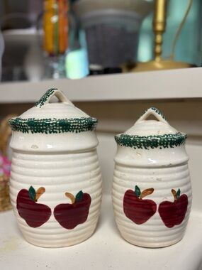 Vintage ALDO Cream Ceramic Apple Canister Set with Green Trim Cookie Jars (2)
